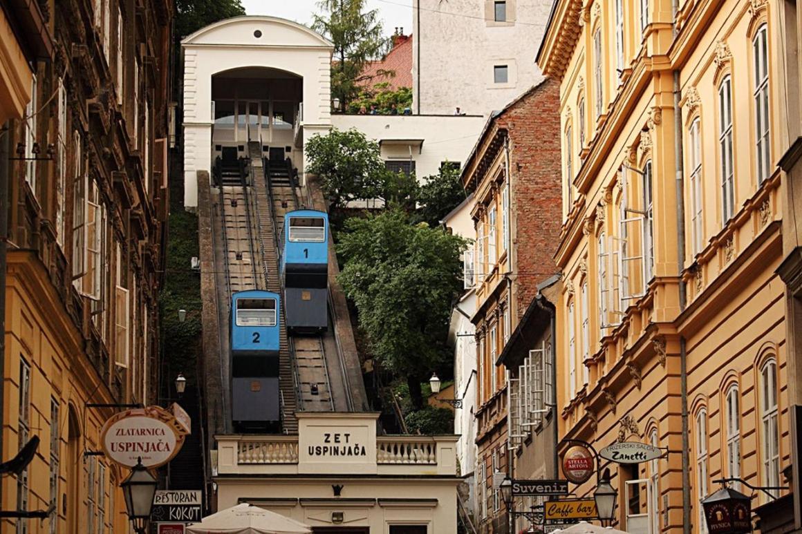 Little Zrin Apartment